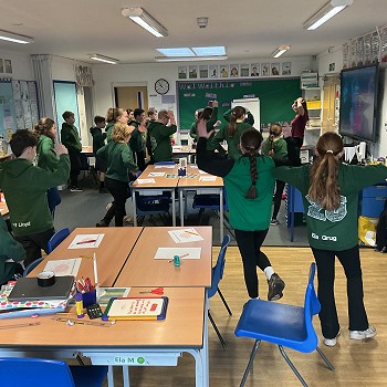 children in class learning about the effect of dementia