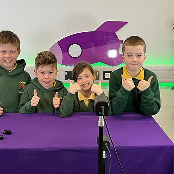 Steffan, Daniel, Megan and Elis enjoying a science experience